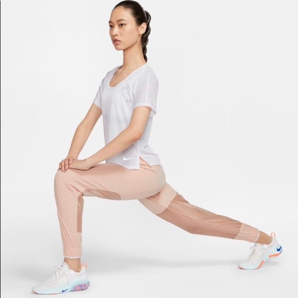 Nike Women’s Air Fresh Running Pants